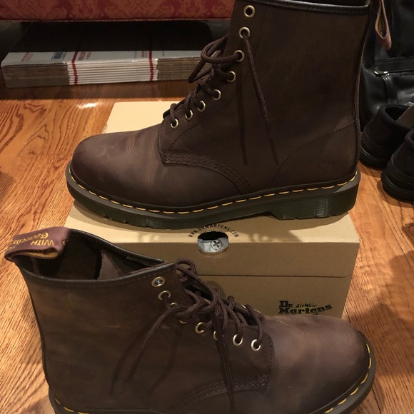 dr martens lexington crazy horse